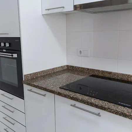 Apartment T4 Familiar - Centro - By House And People Braga