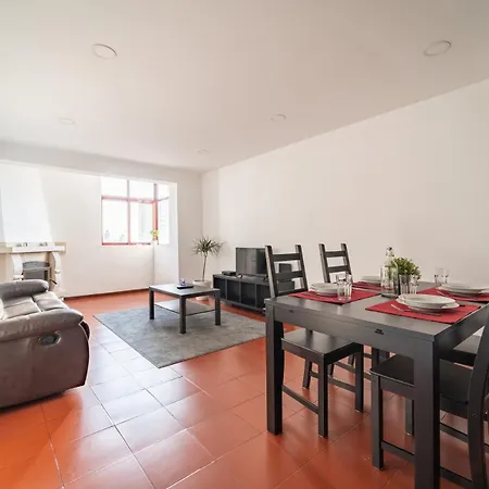 T4 Familiar - Centro - By House And People Braga