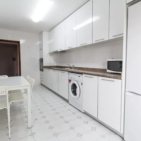 T4 Familiar - Centro - By House And People