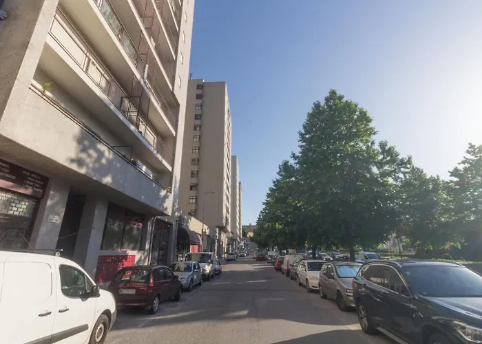 公寓 T4 Familiar - Centro - By House And People *