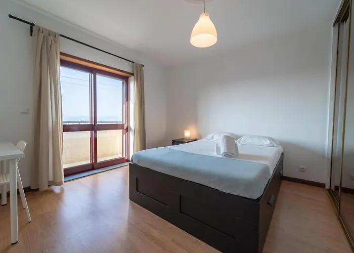 T4 Familiar - Centro - By House And People Appartement